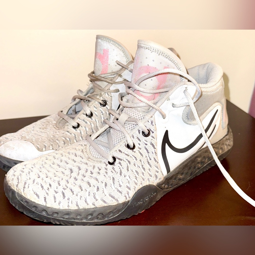 Nike KD Trey 5 VIII EP 'Smoke Grey Pink'